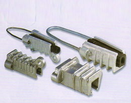 Wedge strain clamp